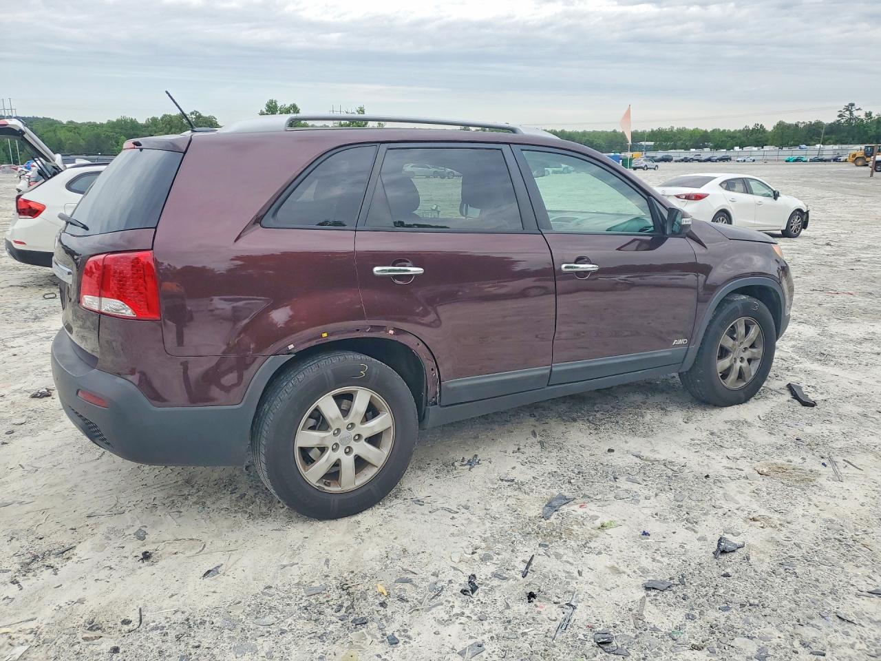 2013 KIA SORENTO LX photo 7