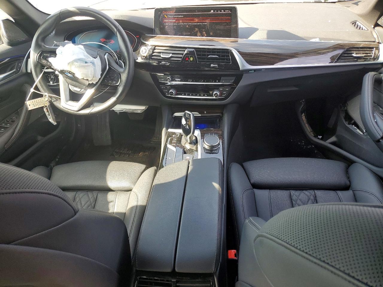2023 BMW 530 XI photo 15