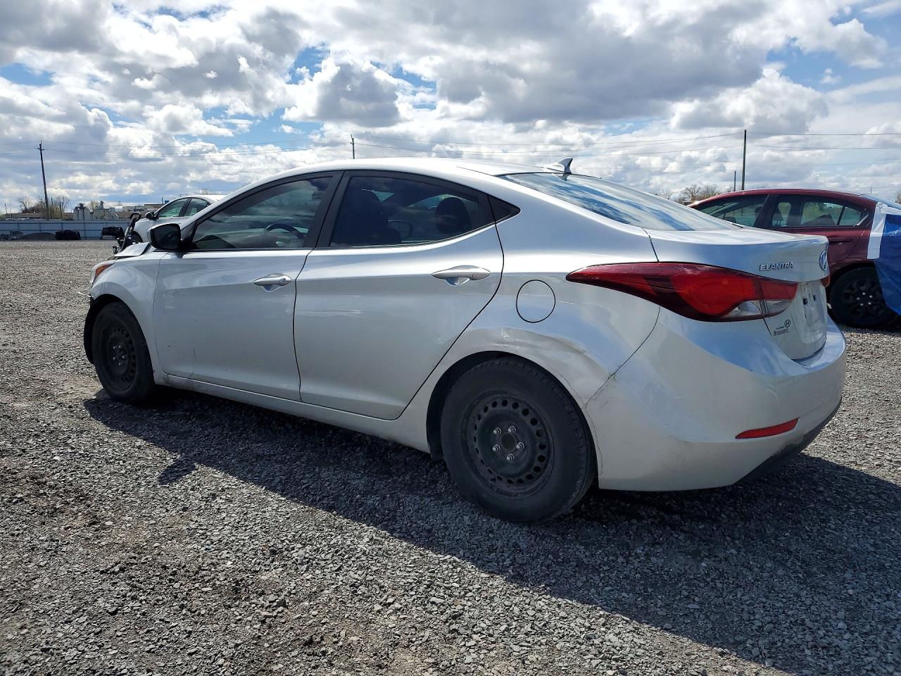 2015 HYUNDAI ELANTRA SE photo 3