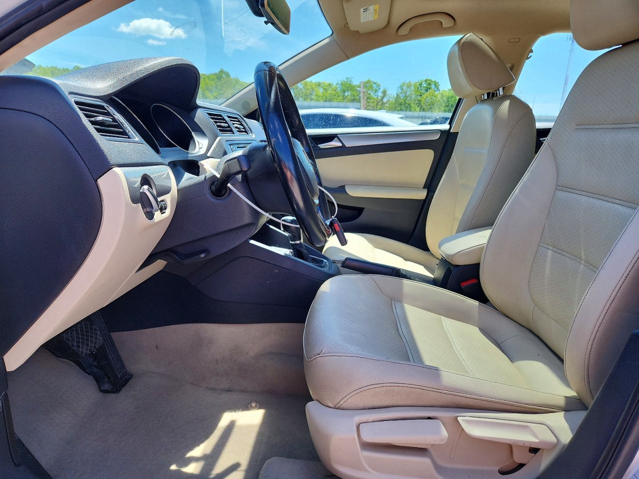 2016 VOLKSWAGEN JETTA SE photo 19