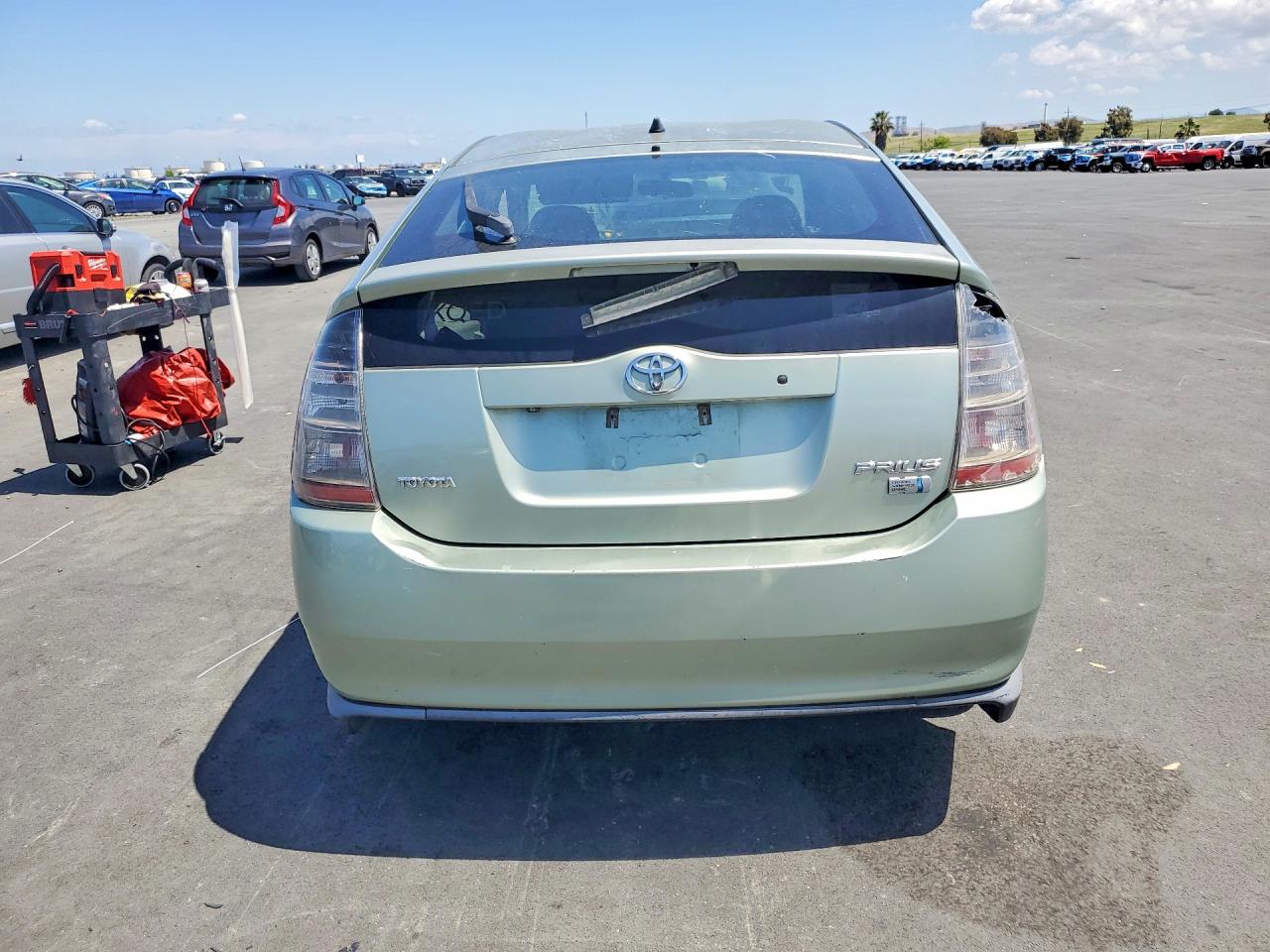 2007 TOYOTA PRIUS BASE photo 11