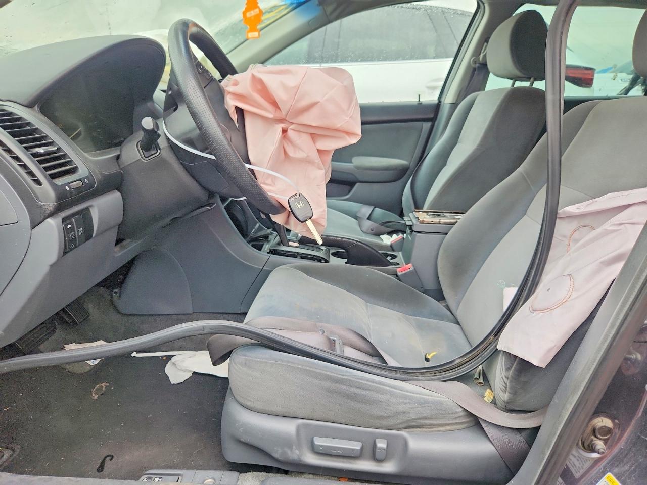 2006 HONDA ACCORD LX photo 13