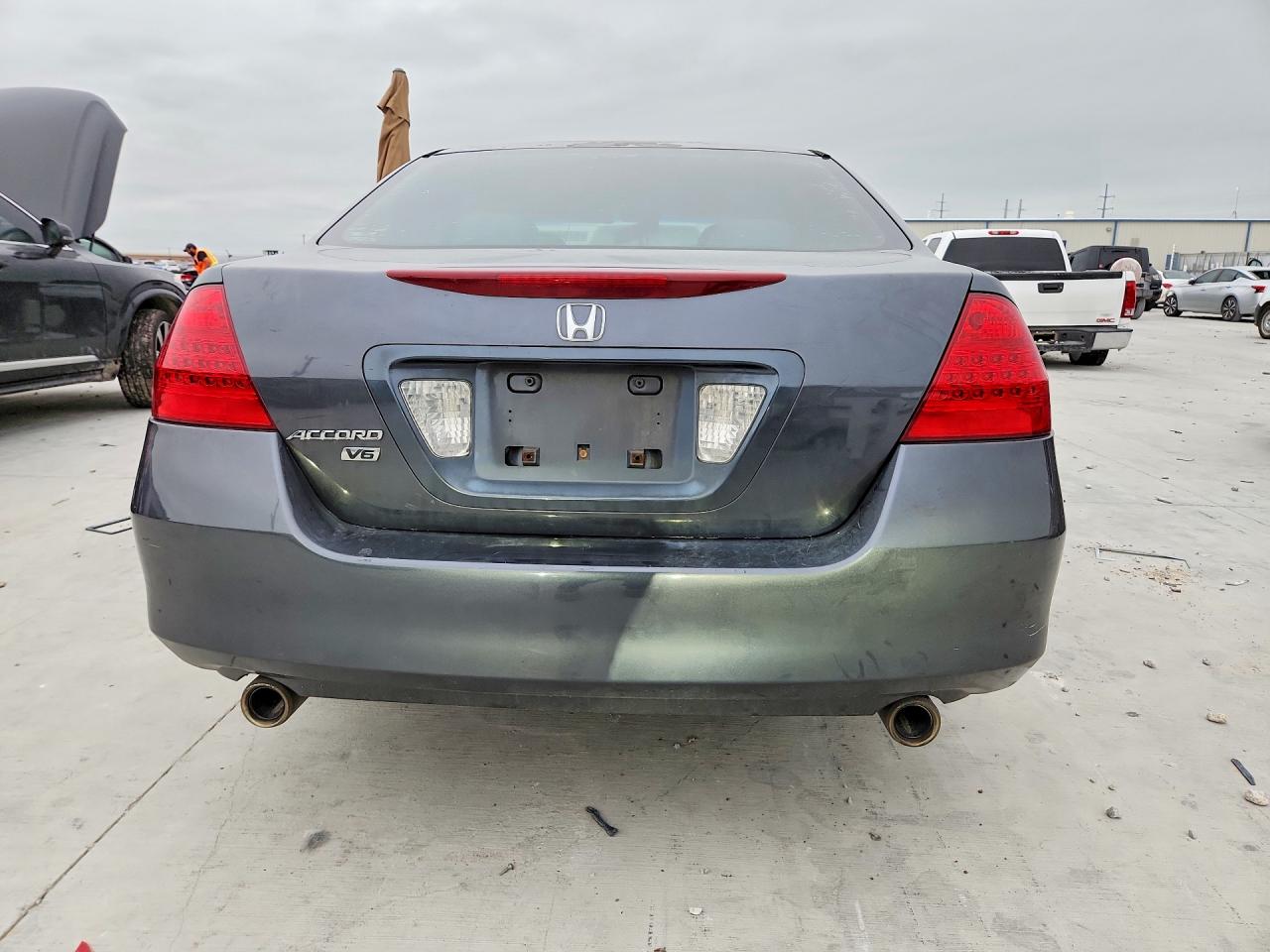 2006 HONDA ACCORD LX photo 11