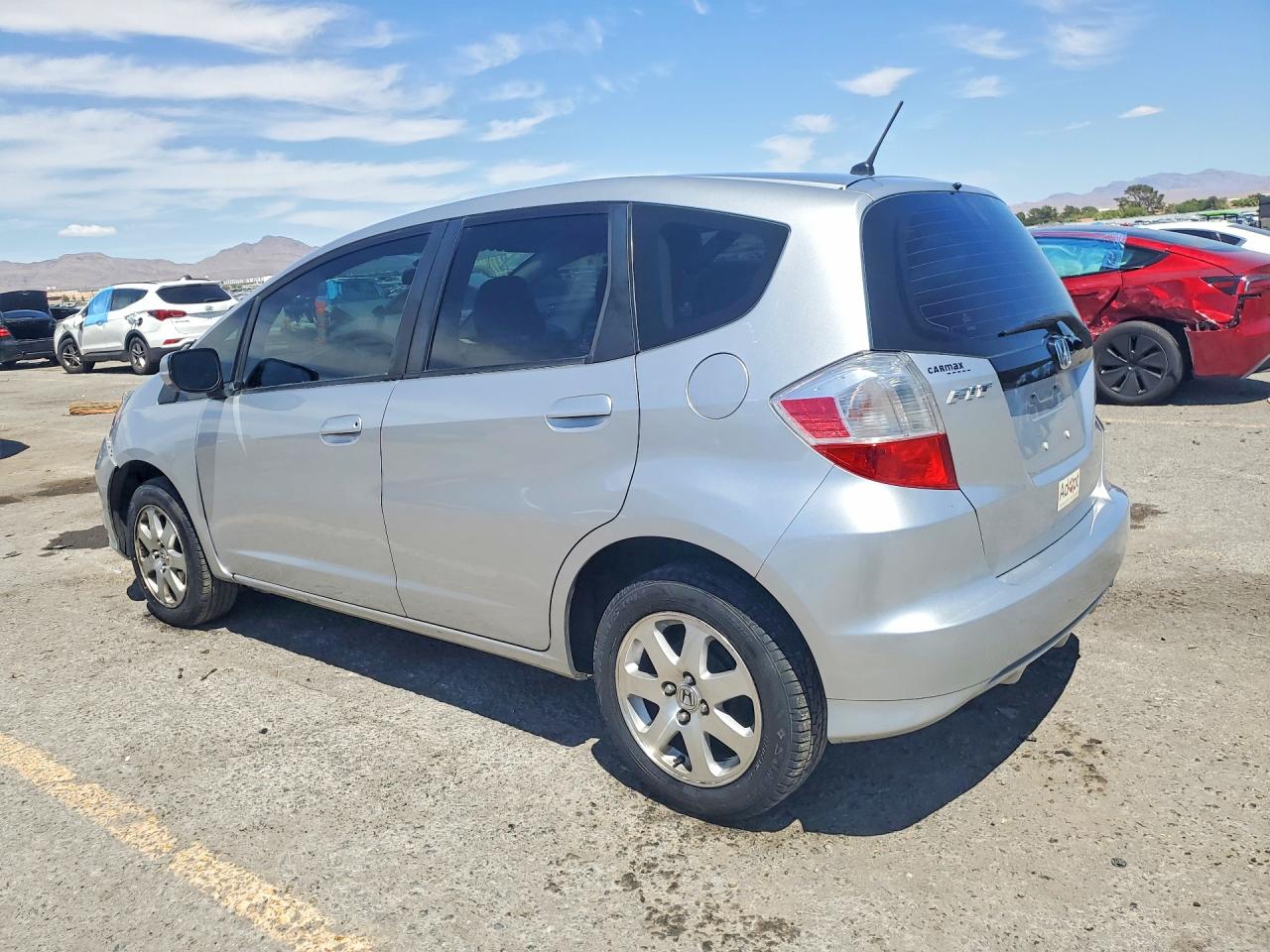 2013 HONDA FIT photo 3