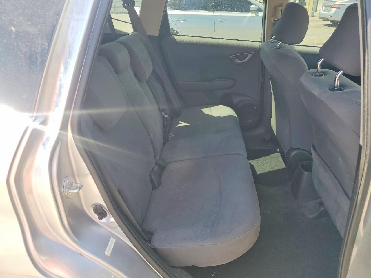 2013 HONDA FIT photo 21