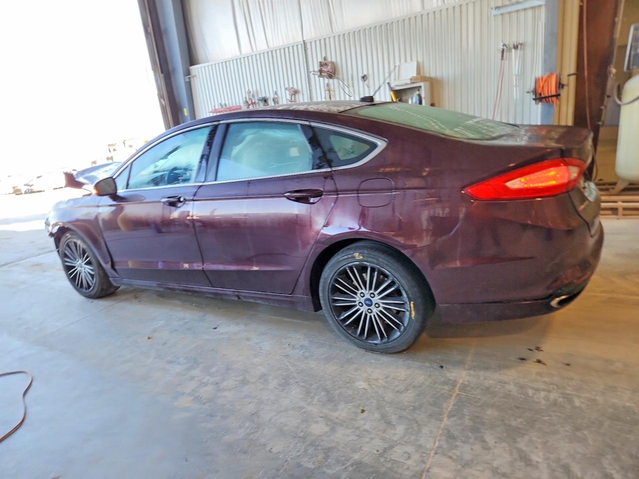 2013 FORD FUSION SE photo 2