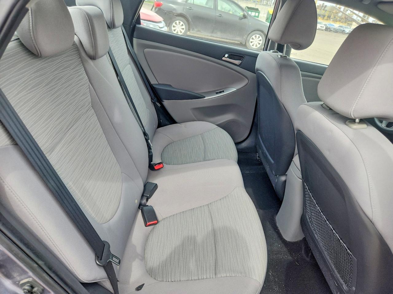 2016 HYUNDAI ACCENT SE photo 28