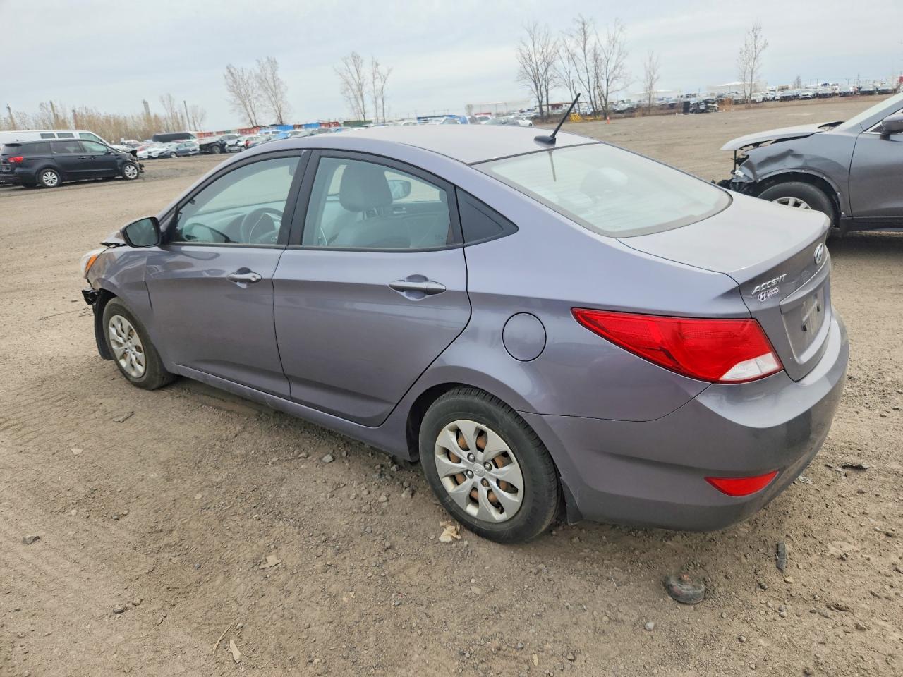 2016 HYUNDAI ACCENT SE photo 4
