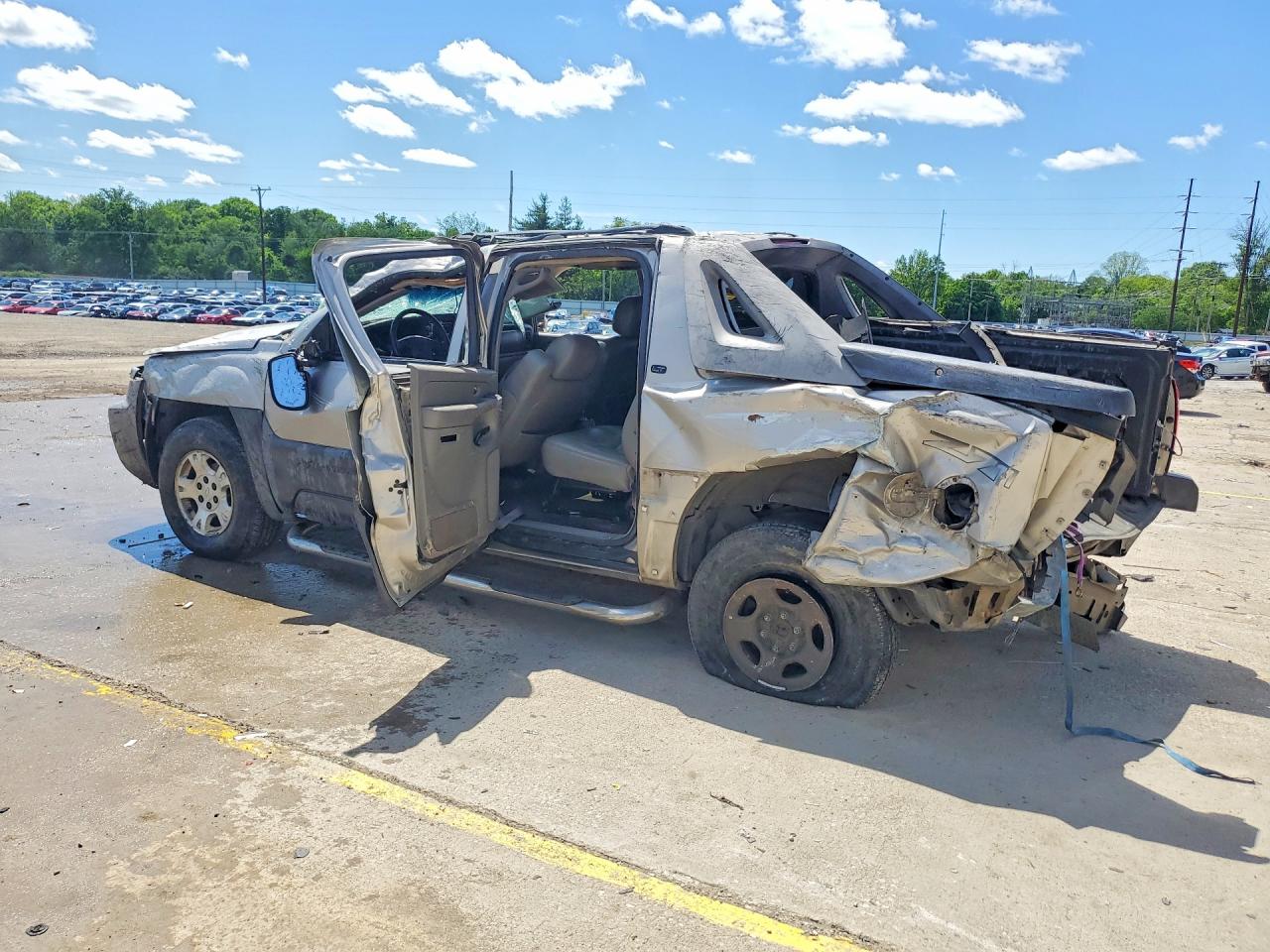 2005 CHEVROLET AVALANCHE K1500 photo 4