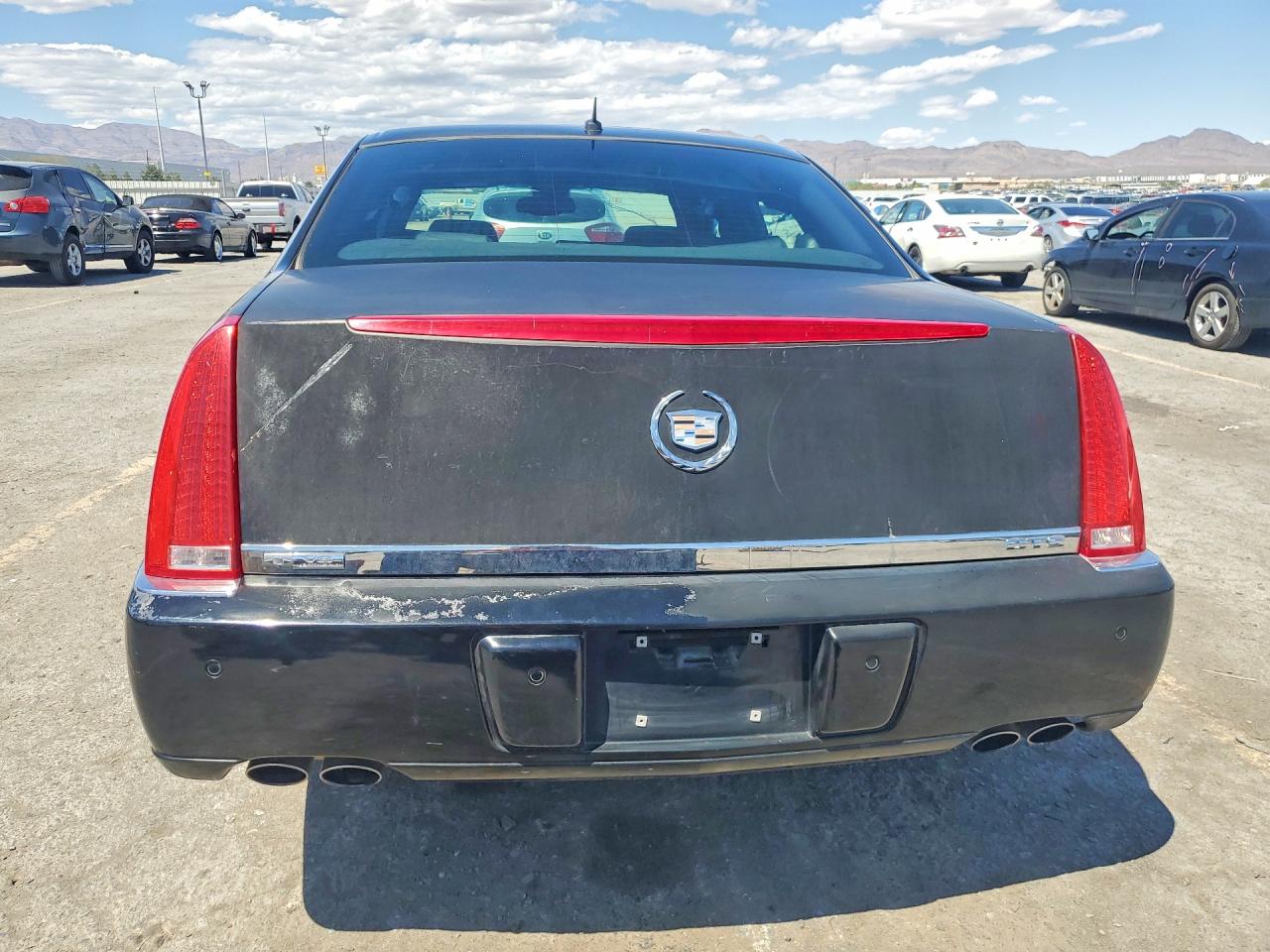2007 CADILLAC DTS photo 16