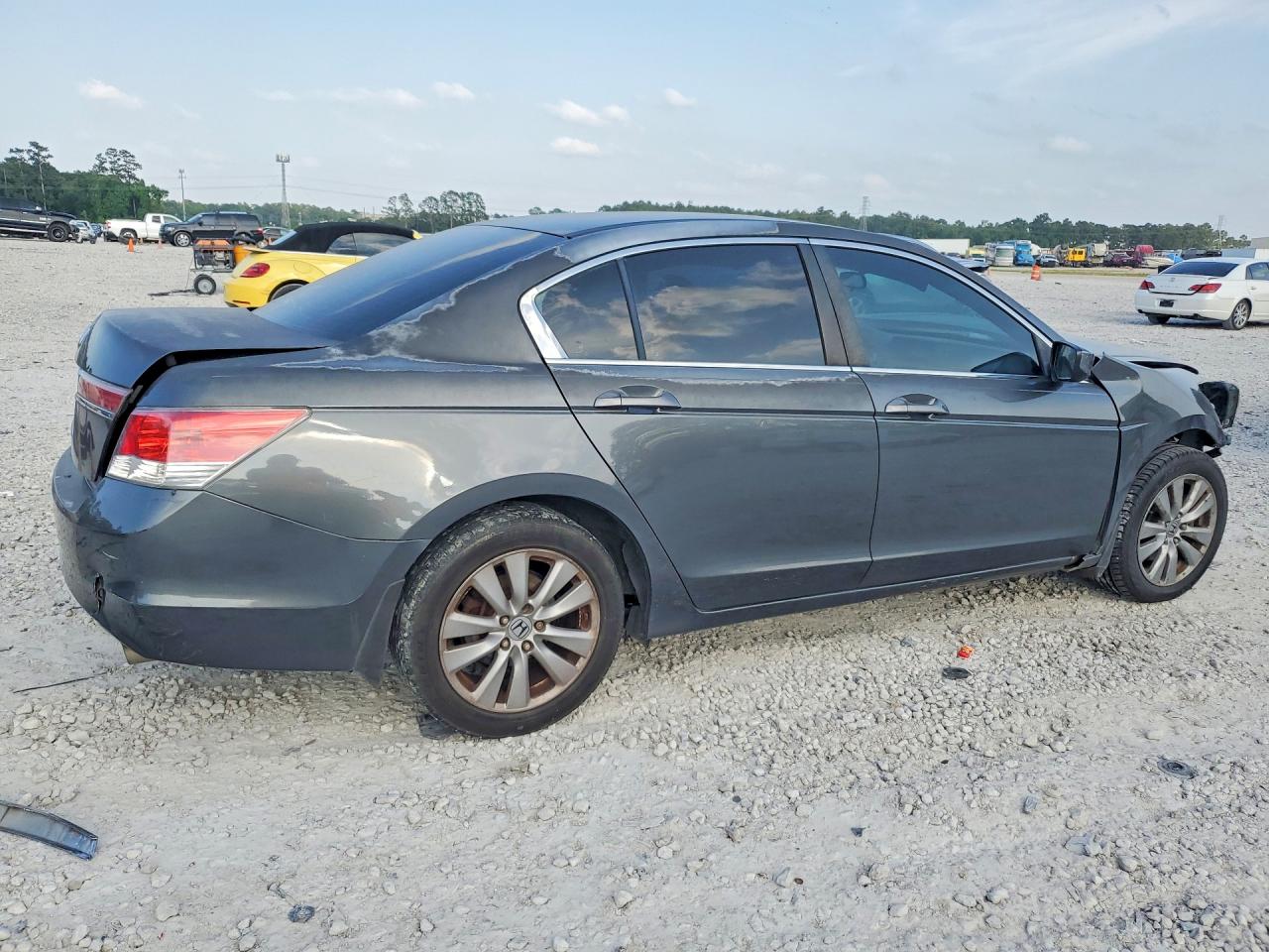 2012 HONDA ACCORD EX photo 5