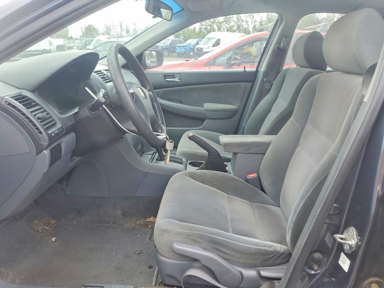 2004 HONDA ACCORD LX photo 13