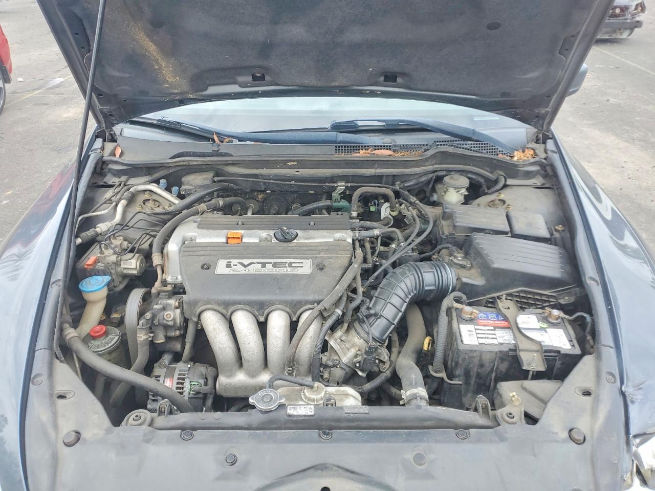 2004 HONDA ACCORD LX photo 21