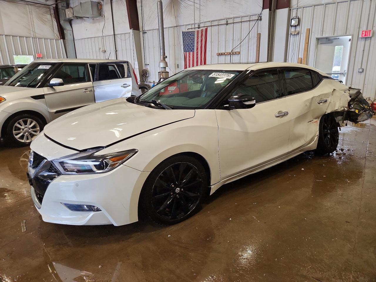 2017 NISSAN MAXIMA