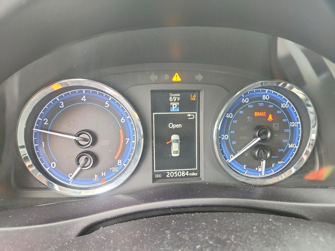 2017 TOYOTA COROLLA SE photo 9