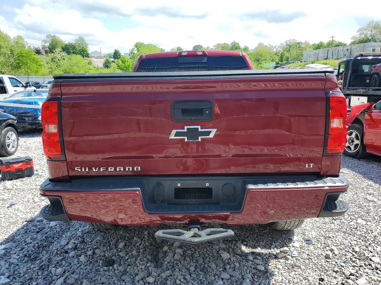 2017 CHEVROLET SILVERADO K1500 LT photo 11