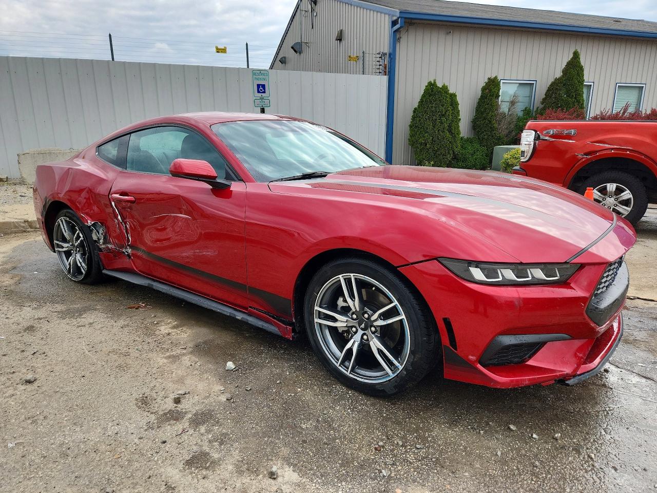 2024 FORD MUSTANG photo 7