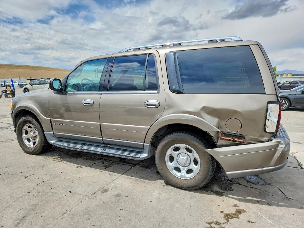 2002 LINCOLN NAVIGATOR photo 3