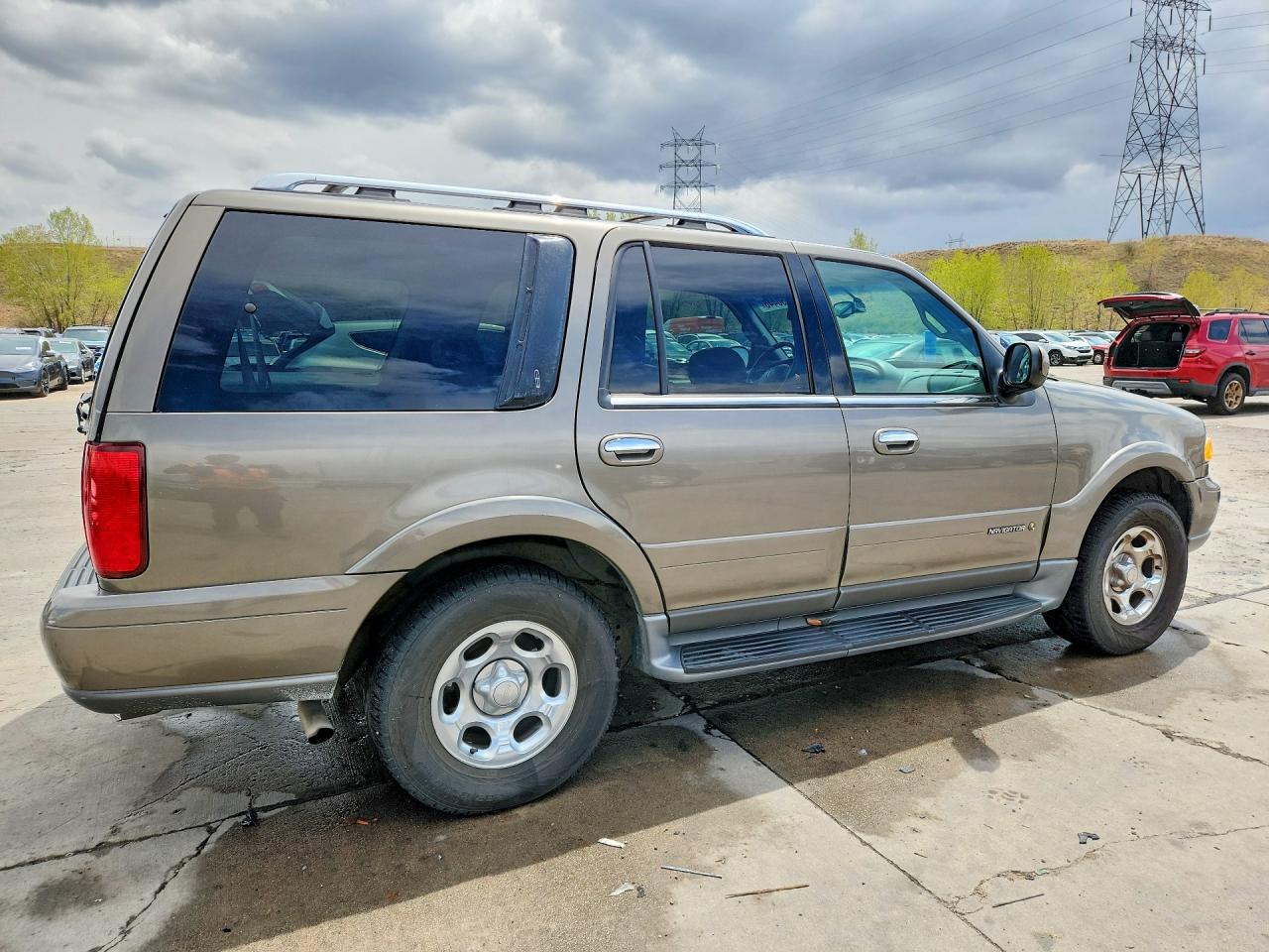 2002 LINCOLN NAVIGATOR photo 5