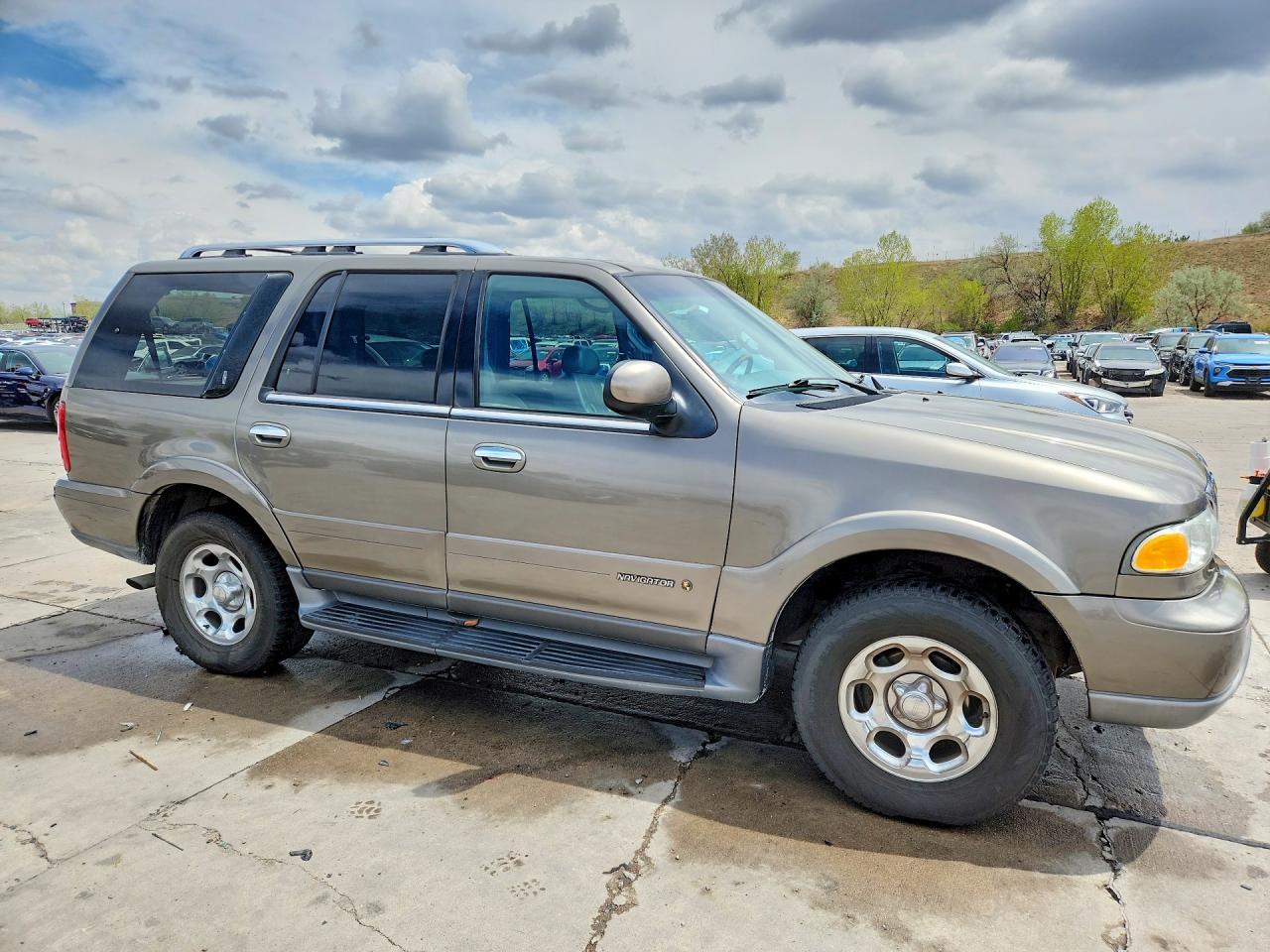2002 LINCOLN NAVIGATOR photo 7
