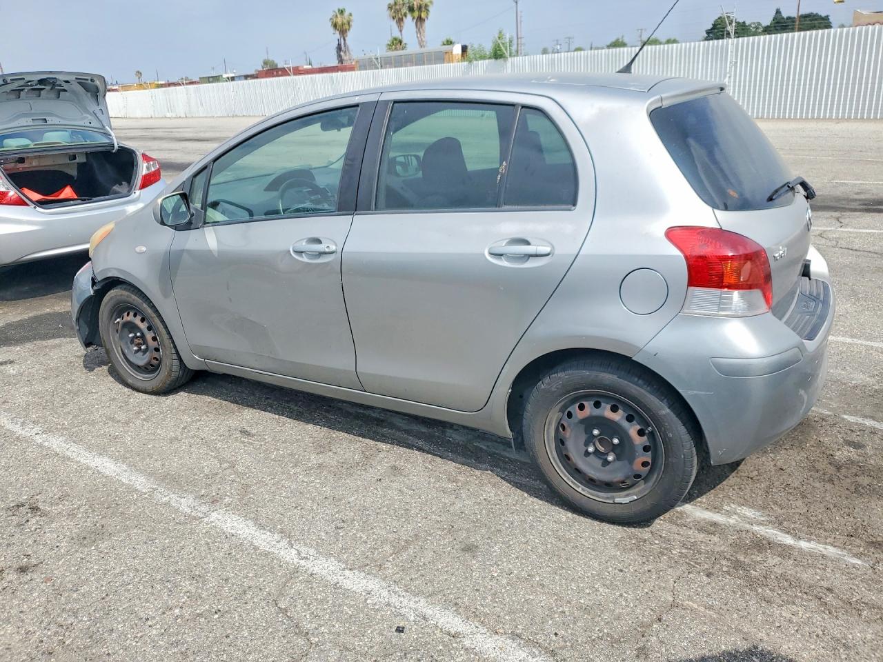 2009 TOYOTA YARIS BASE photo 3