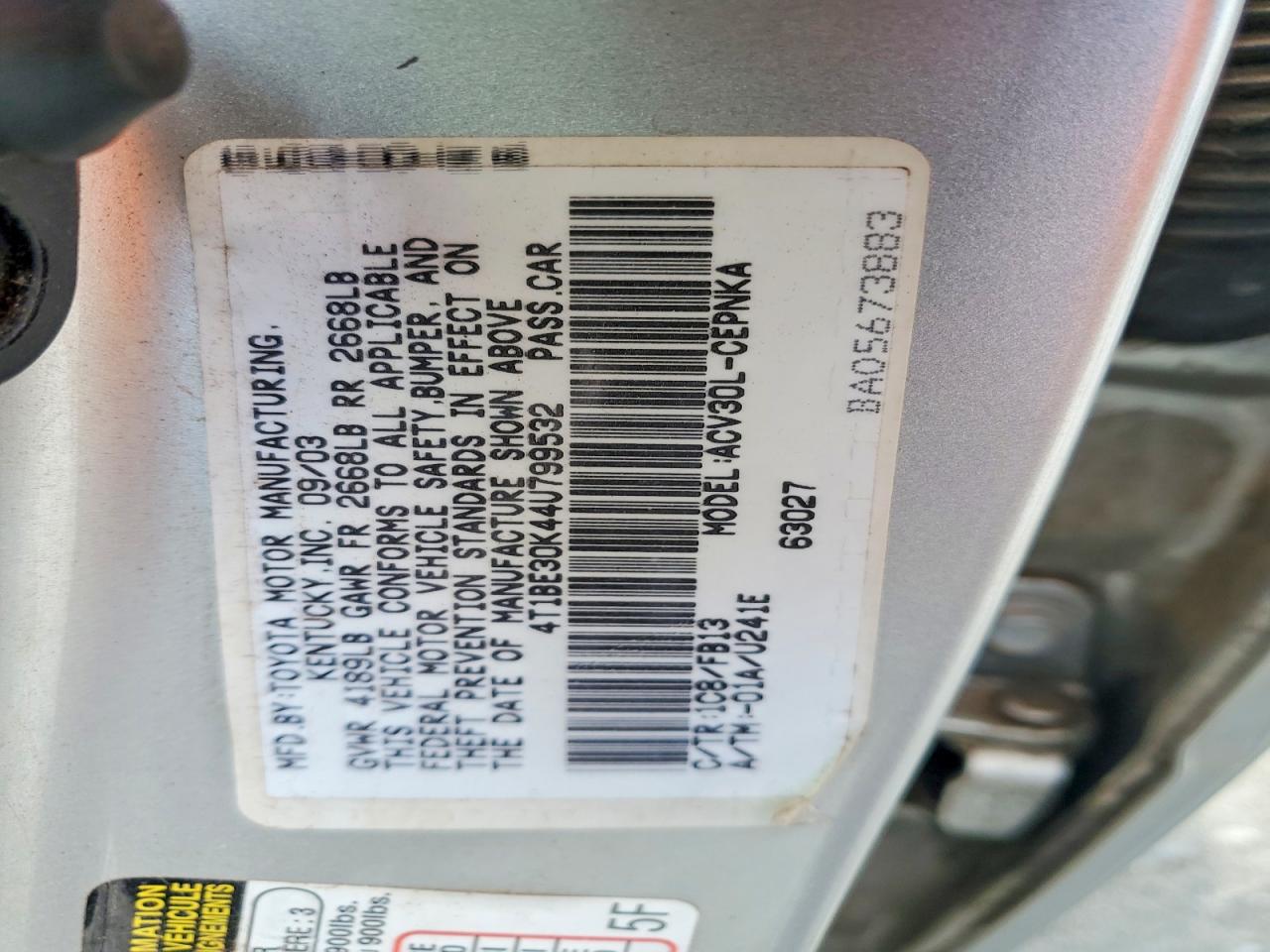 2004 TOYOTA CAMRY LE photo 23