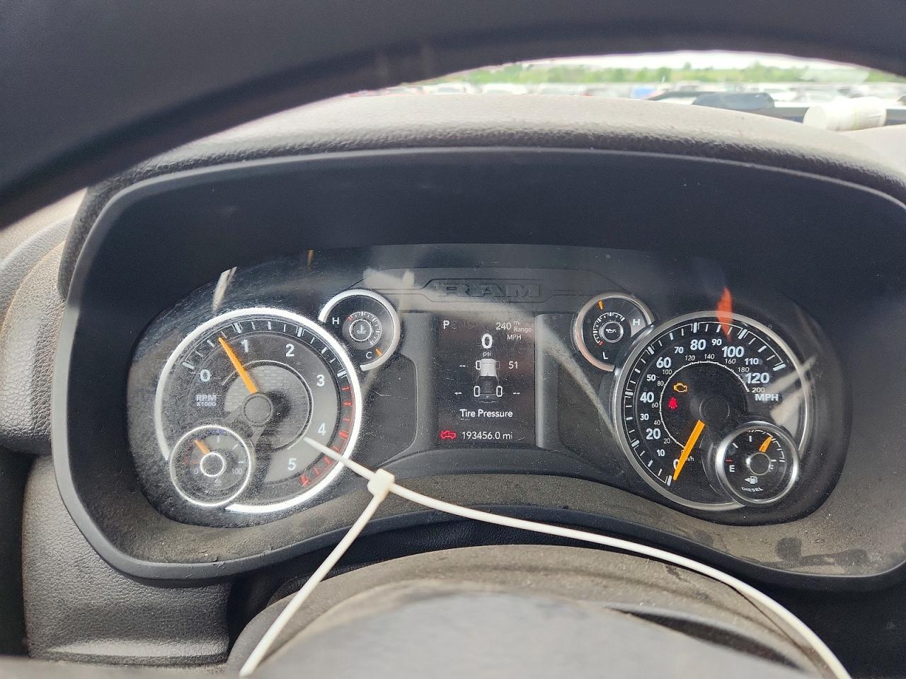 2019 RAM 3500 TRADESMAN photo 17