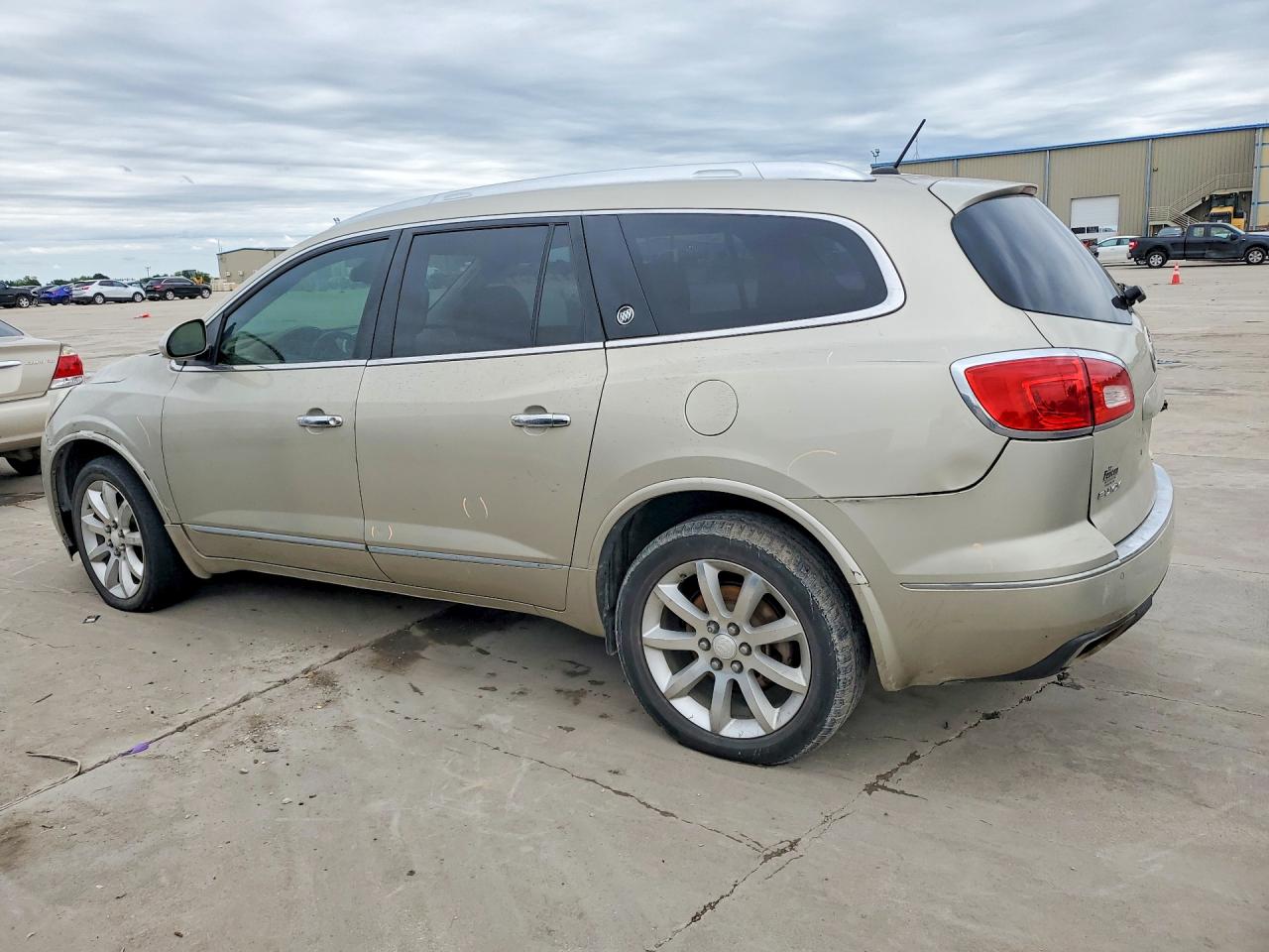 2015 BUICK ENCLAVE photo 3