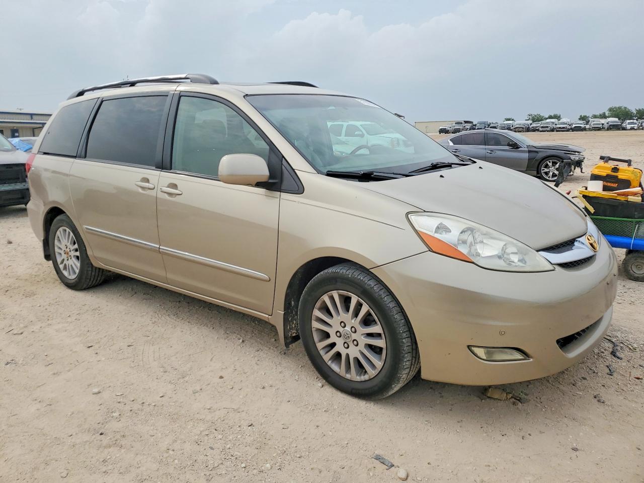 2008 TOYOTA SIENNA XLE LIMITED photo 4