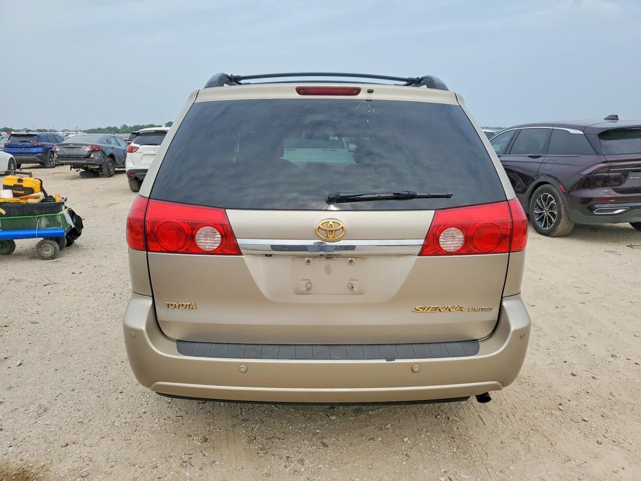 2008 TOYOTA SIENNA XLE LIMITED photo 6