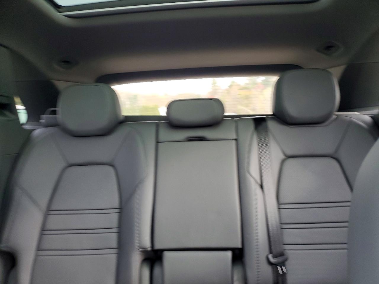 2019 PORSCHE CAYENNE photo 19