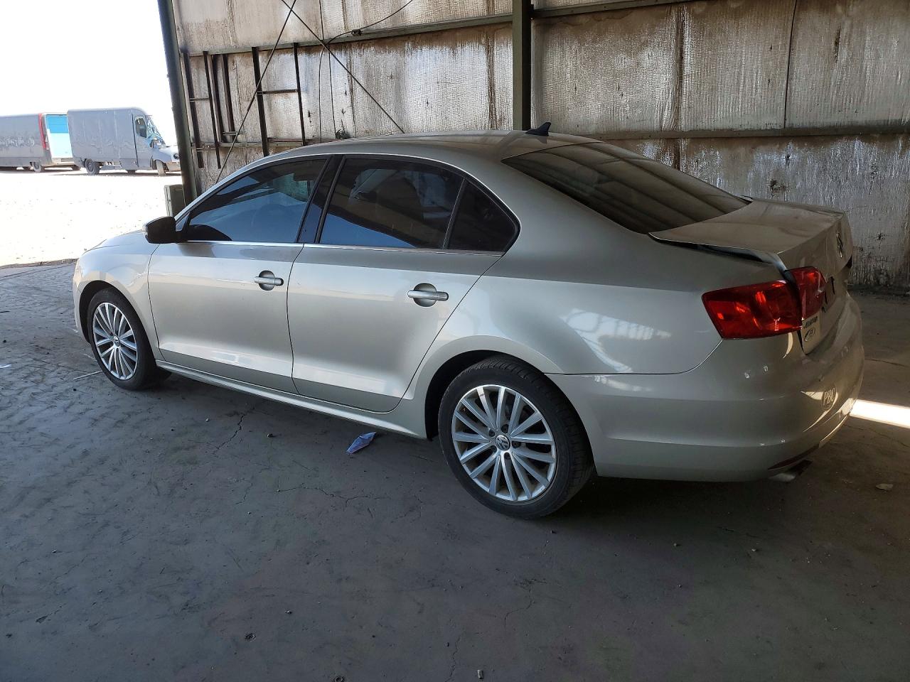 2014 VOLKSWAGEN JETTA SEL photo 3