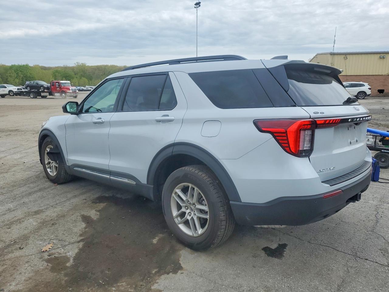 2025 FORD EXPLORER ACTIVE photo 4