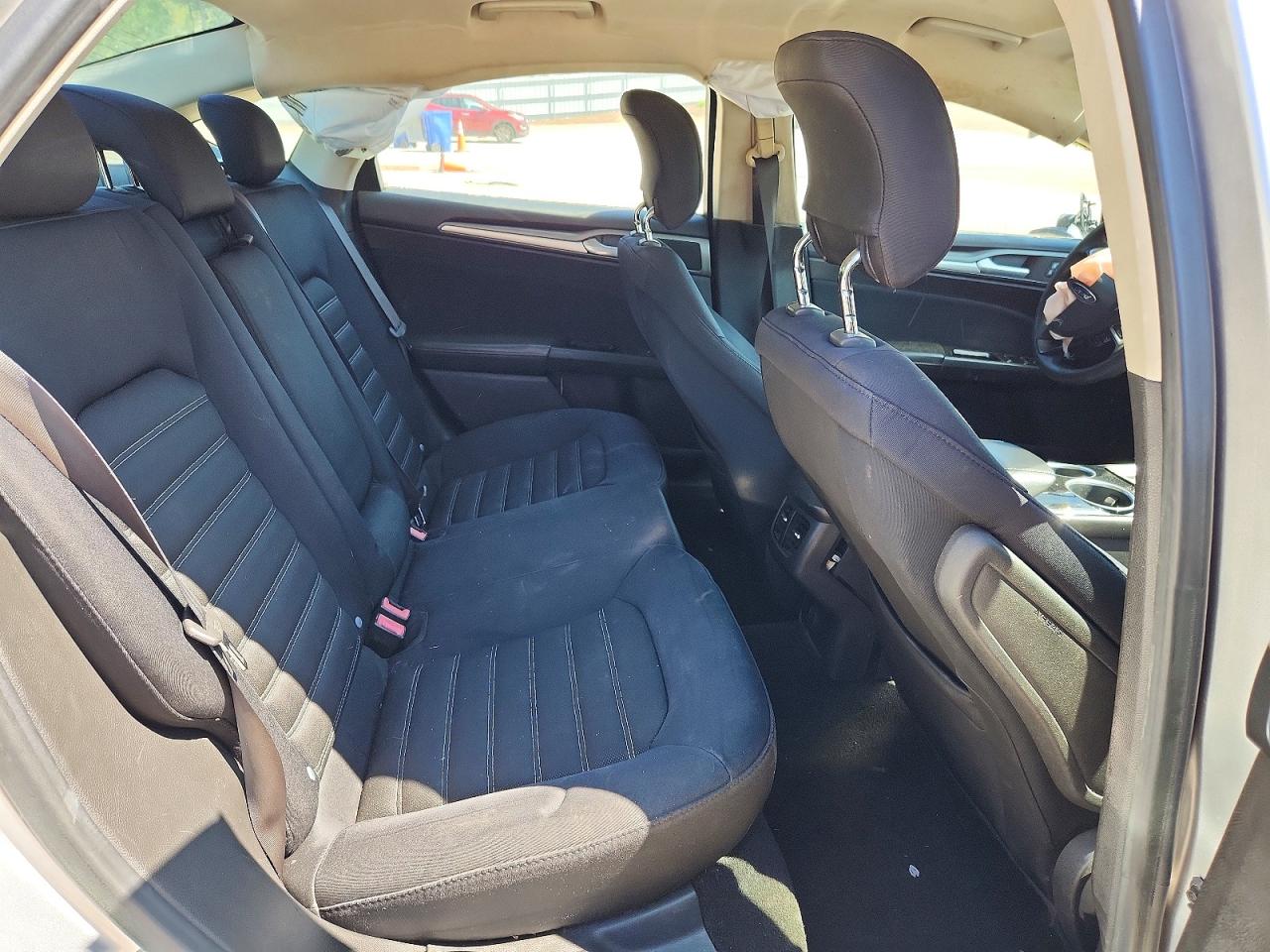 2013 FORD FUSION SE photo 10