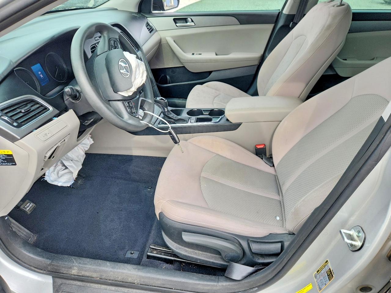 2015 HYUNDAI SONATA SE photo 19
