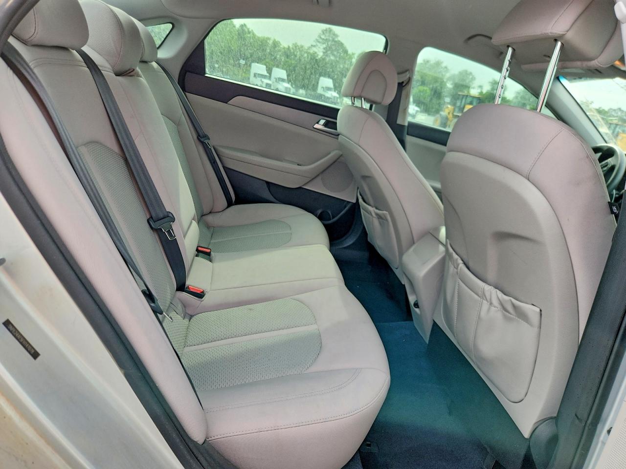 2015 HYUNDAI SONATA SE photo 28