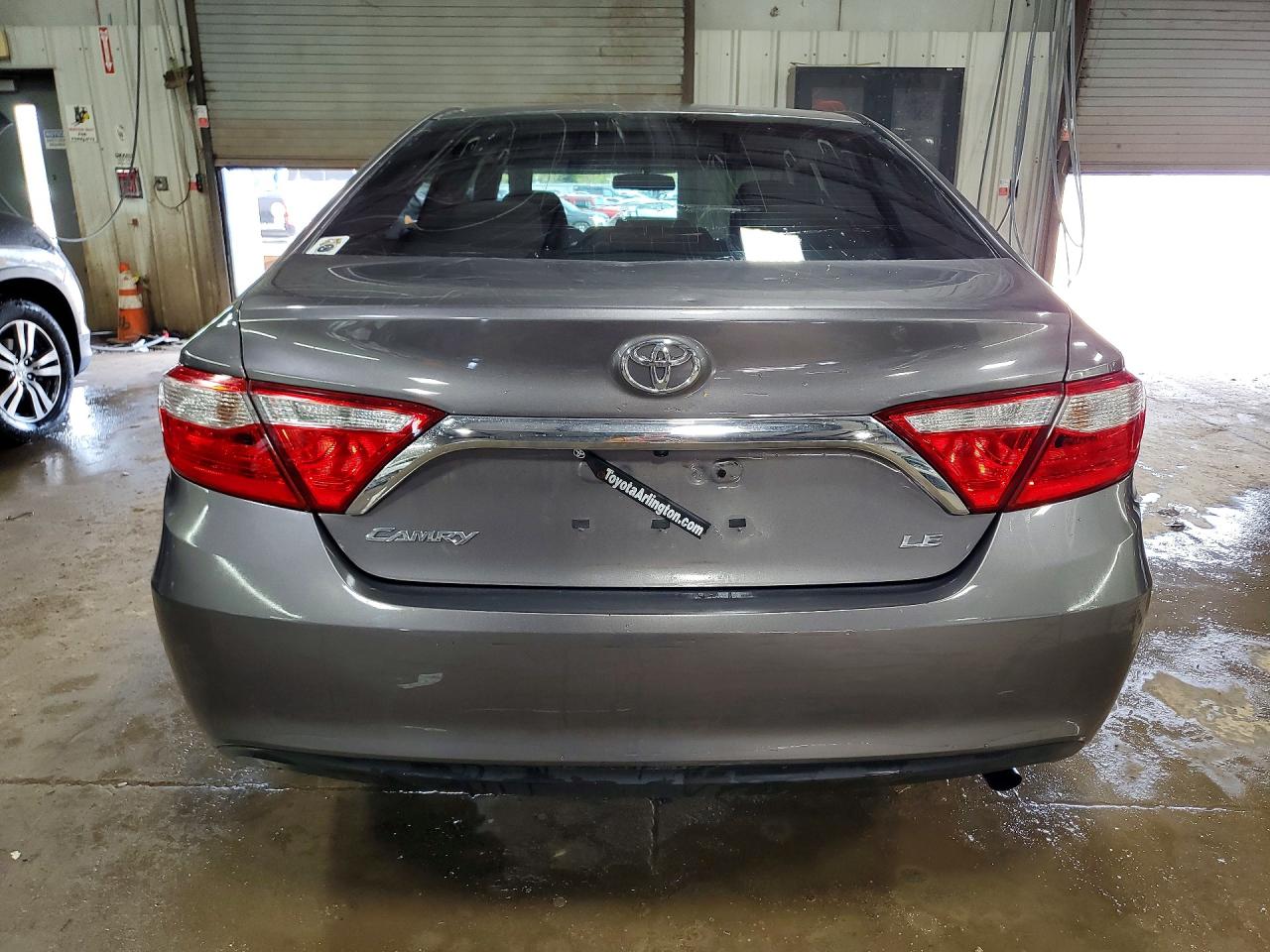 2016 TOYOTA CAMRY LE photo 11
