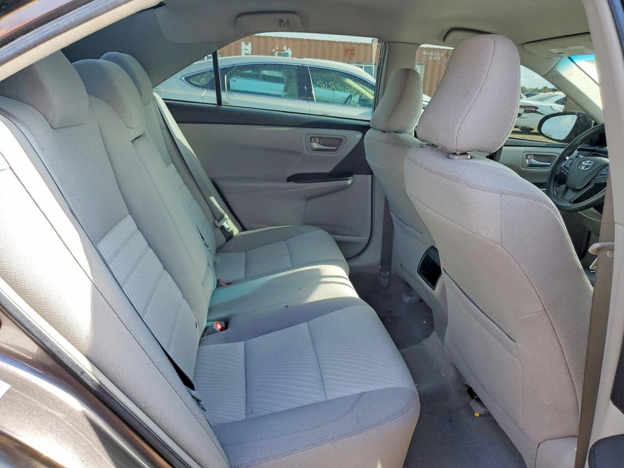 2016 TOYOTA CAMRY LE photo 19