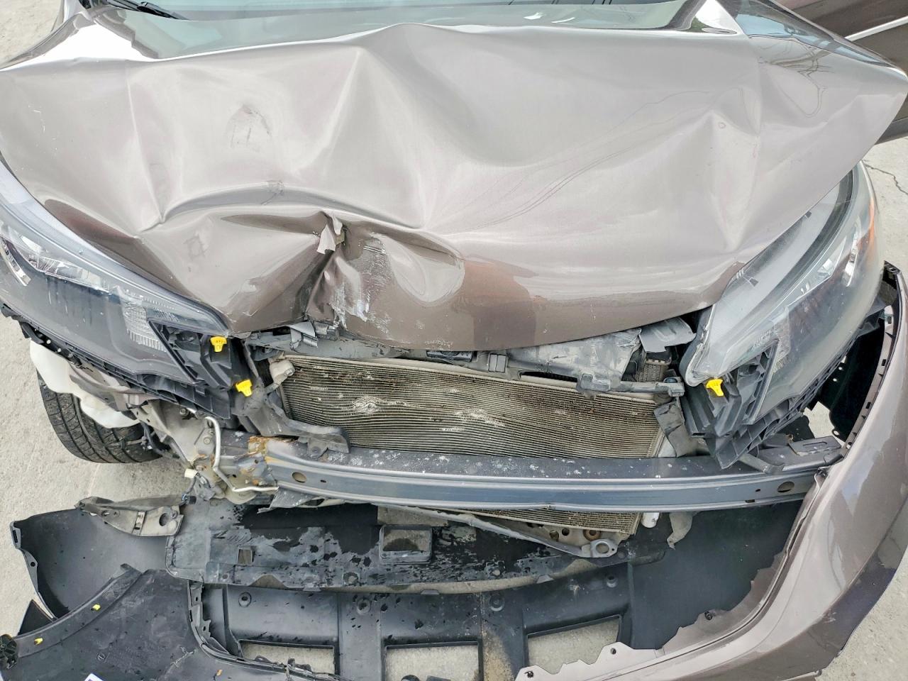 2014 HONDA CR-V LX photo 12