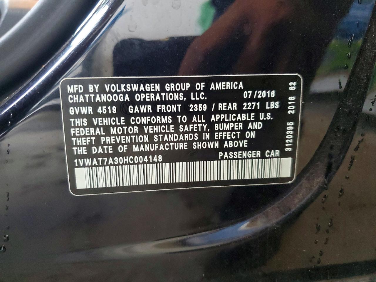 2017 VOLKSWAGEN PASSAT S photo 23