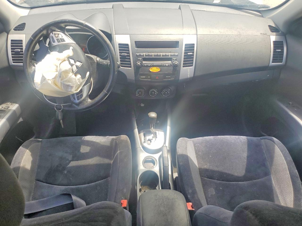 2010 MITSUBISHI OUTLANDER ES photo 15