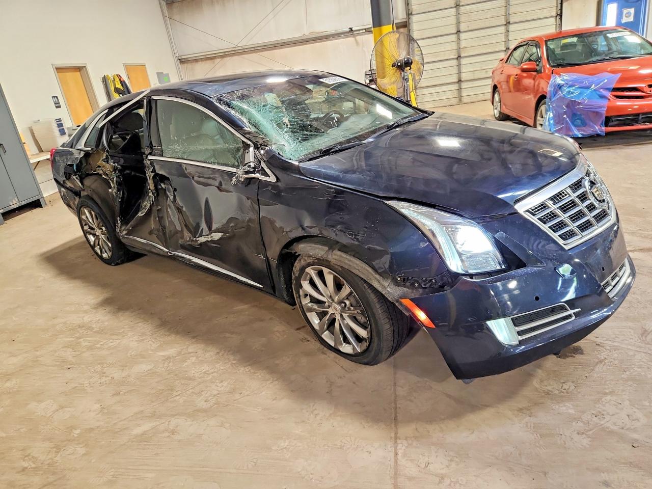 2013 CADILLAC XTS LUXURY COLLECTION photo 4