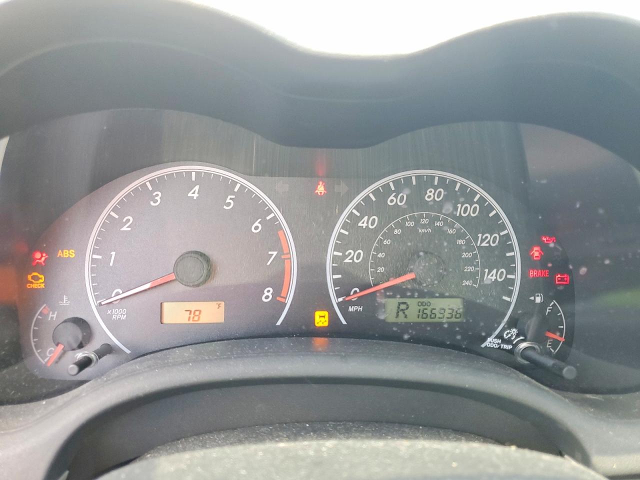 2011 TOYOTA COROLLA LE photo 25