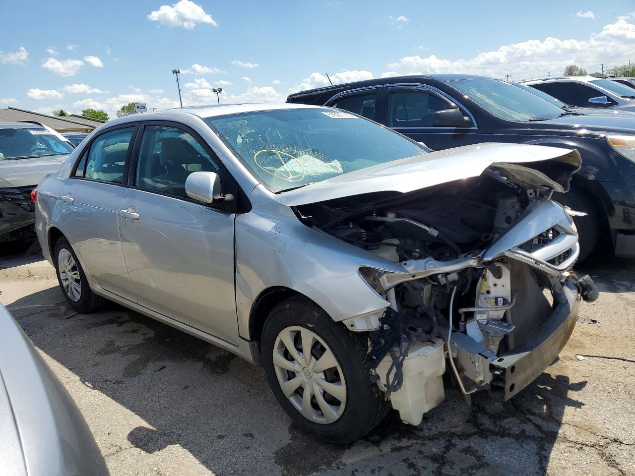 2011 TOYOTA COROLLA LE photo 10