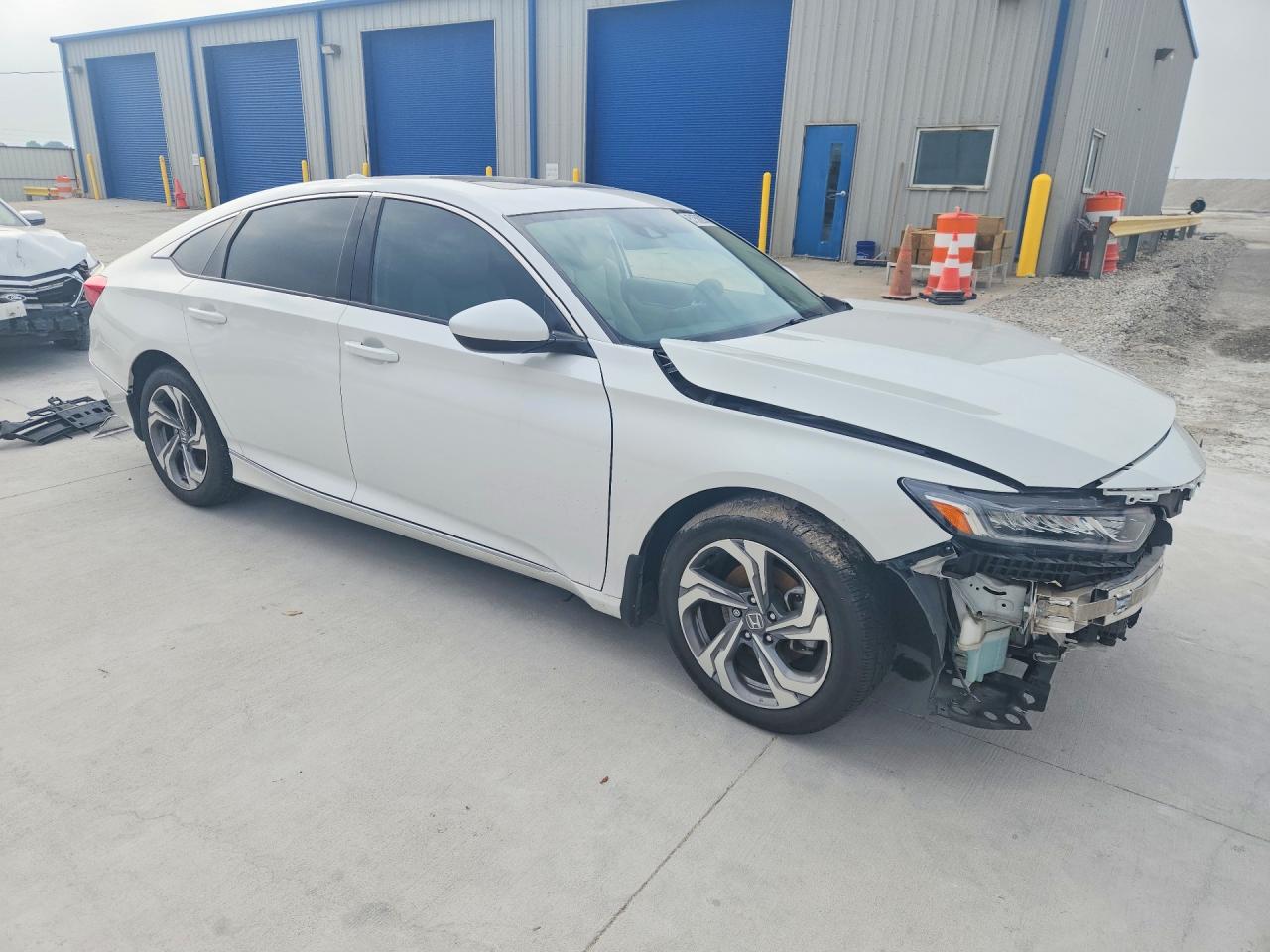2020 HONDA ACCORD EX photo 10