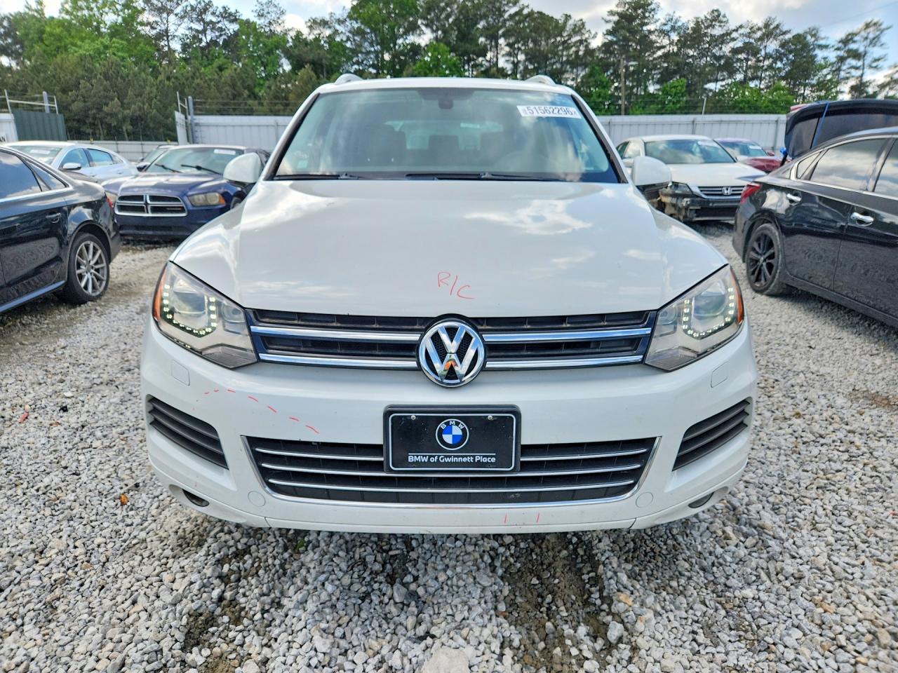 2013 VOLKSWAGEN TOUAREG V6 photo 9