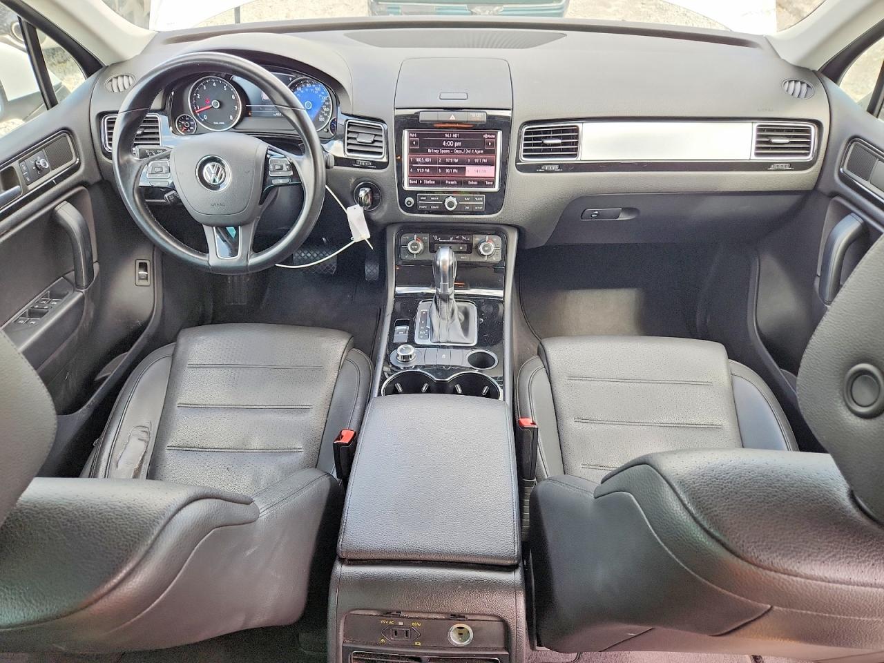 2013 VOLKSWAGEN TOUAREG V6 photo 15