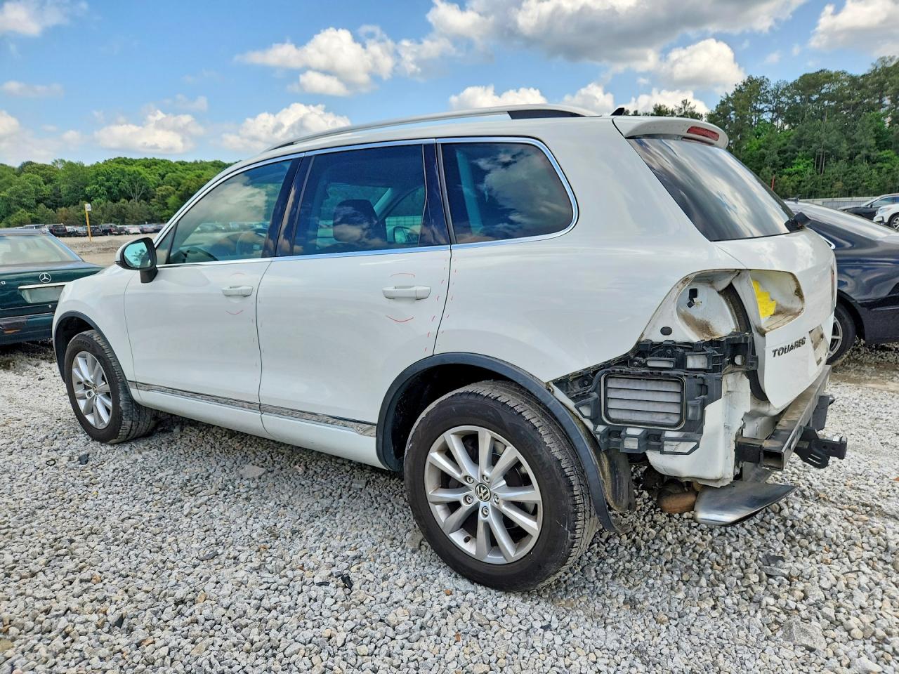 2013 VOLKSWAGEN TOUAREG V6 photo 3