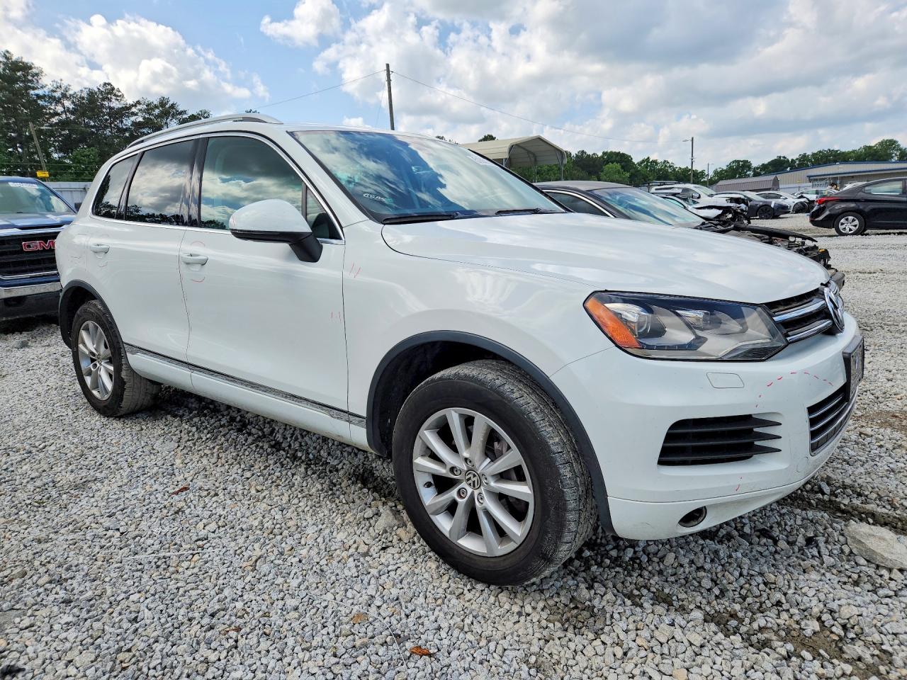 2013 VOLKSWAGEN TOUAREG V6 photo 7