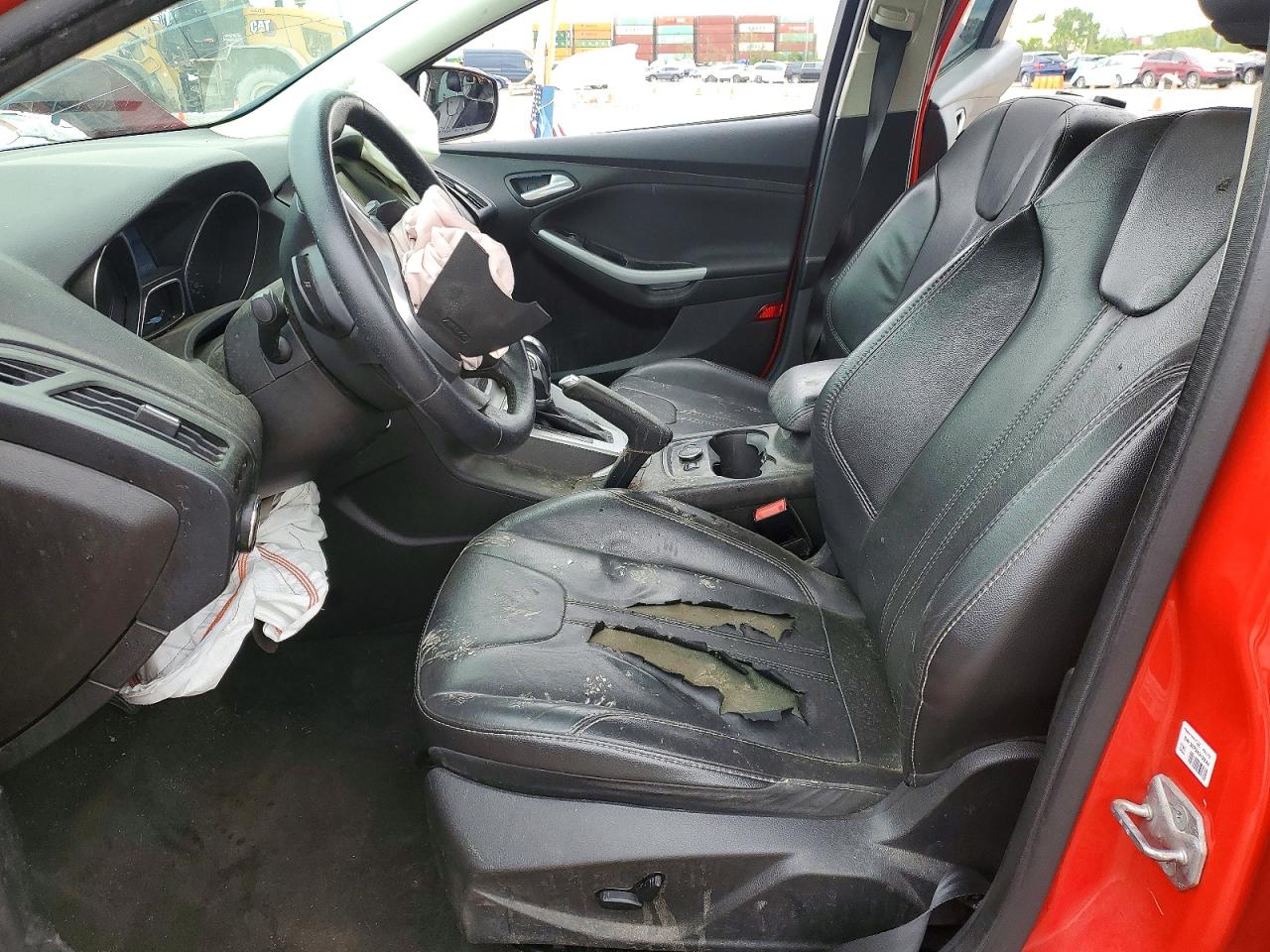 2014 FORD FOCUS SE photo 19